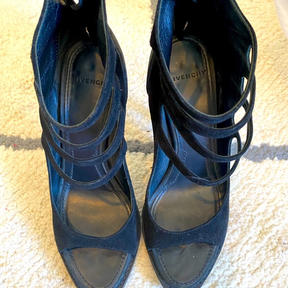 Givenchy Suede and gator effect heels - Picture 4 of 5